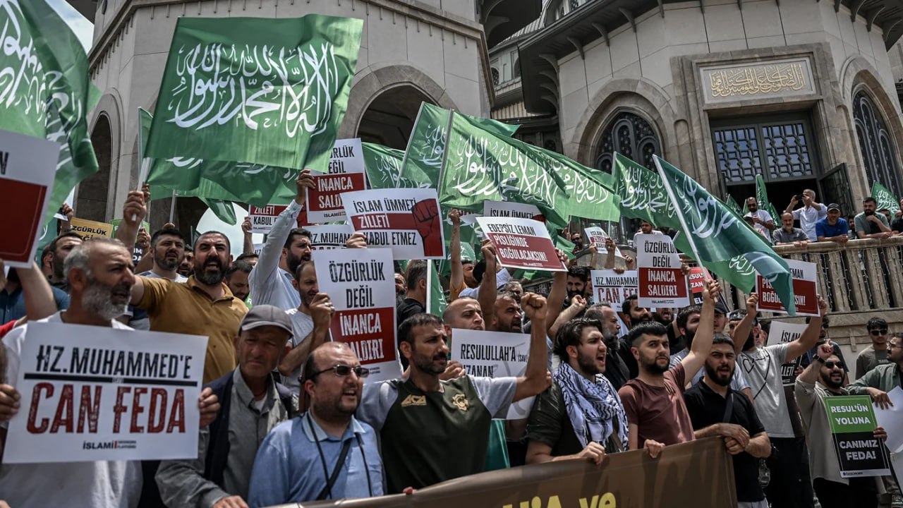 Majalah Satir Turki Dikecam Usai Diduga Menampilkan Karikatur Nabi Muhammad