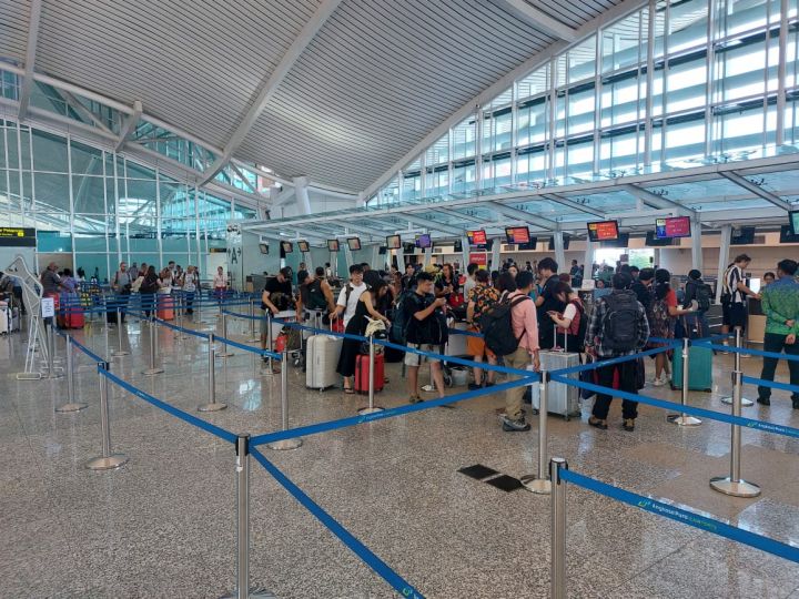 Erupsi Gunung Lewotobi Ganggu Penerbangan ke Bali, 24 Jadwal Batal dan Delay