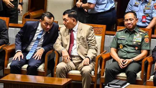 Desakan Publik agar Mayjen Rizal Lepas Dinas Militer Usai Jadi Dirut Bulog