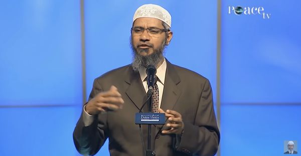 Malam Pencerahan di Solo: Ribuan Orang Hadiri Dakwah Zakir Naik di UMS