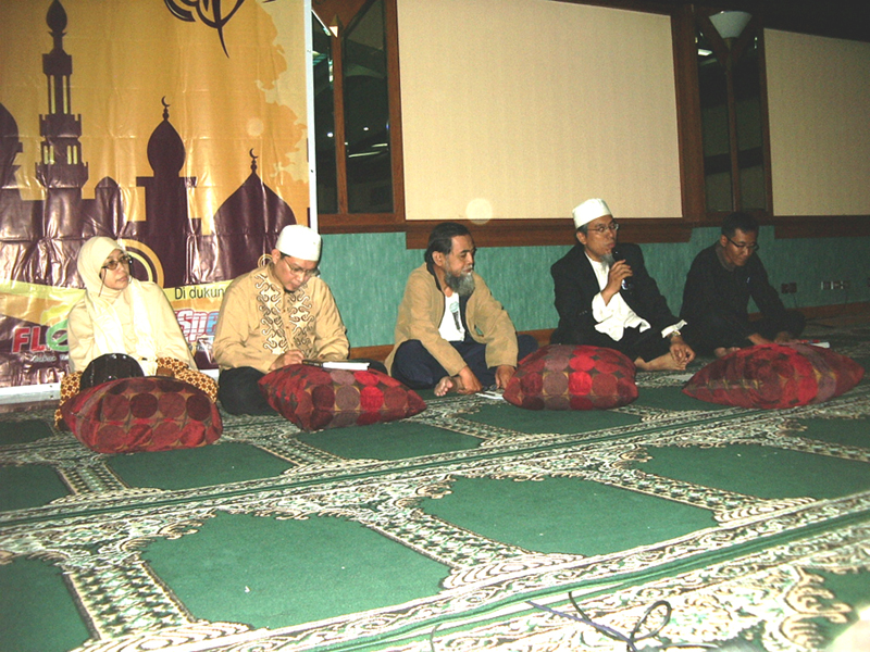 Dialog dengan Netters Eramuslim: Membangun Umat Islam Lewat Media Online