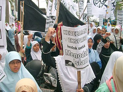HTI Bandung Unjuk Rasa, Tuntut Hukuman Mati Bagi Penghina Nabi SAW