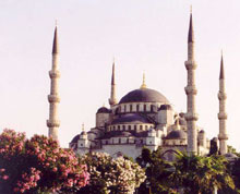 Shalat di Masjid Abu Ayyub Al-Anshari