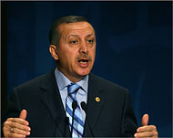 Erdogan Jawab Tuduhan Pihak Sekuler Soal Pencabutan Jilbab
