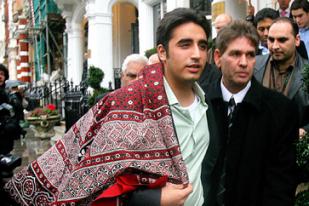 Putera Benazir Bhutto Minta PBB Ikut Selidiki Pembunuhan Ibunya