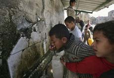 Air Minum Terkontaminasi Ancam Kesehatan Warga Ghaza, Dampak Blokade Israel