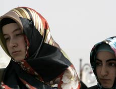 Muslimah Turki, Kebebasan Berjilbab Masih Jadi Impian