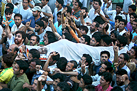 Protes Blokade Ekonomi, Warga Muslim Kashmir Ditembaki