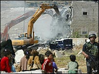 Rejim Zionis Batasi Ijin Bangunan Warga Palestina di Tepi Barat