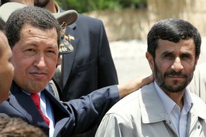 Jika Diizinkan, Oliver Stone Akan Buat Film Tentang Mahmud Ahmadinejad