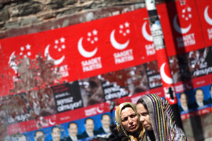 AKP Gandeng Partai Oposisi untuk Cabut Larangan Jilbab di Turki