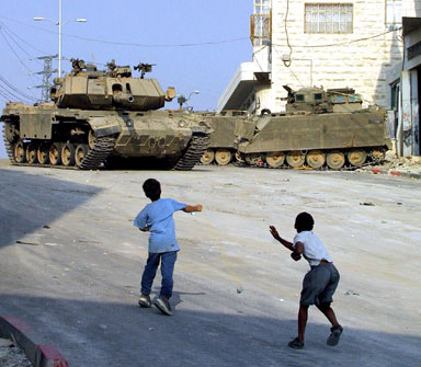 Lawan Israel dengan Batu, Ratusan Anak Palestina Mendekam di Penjara