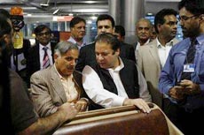 Tiba di Islamabad, Mantan PM Pakistan Ditangkap dan Dideportasi