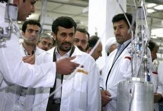 Presiden Ahmadinejad: Sanksi dan Ancaman terhadap Iran Cuma Secarik Kertas Rongsokan