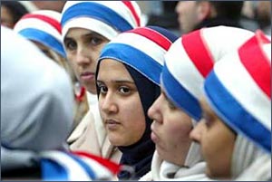 Tak Boleh Berjilbab, Muslimah Saudi Batalkan Kuliah ke Perancis