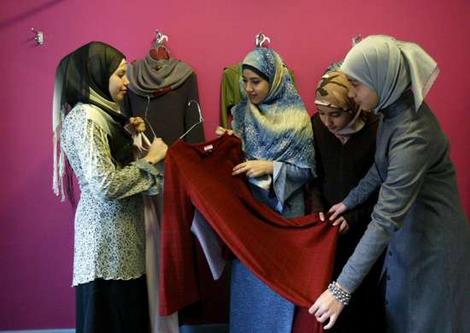 Jakarta, Kuala Lumpur dan Dubai Akan Jadi Pusat Mode Busana Muslim Dunia