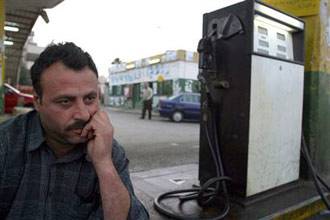 Tak Ada Bensin, Warga Palestina Berhasil Buat Mobil Elektrik