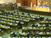 Interupsi Warnai Sidang Interpelasi Iran