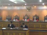 Delapan Anggota Komisi Ekonomi DPR  Ajukan Uji Materiil UU Migas