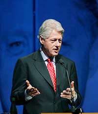 Seminar Internasional AS-Dunia Islam di Qatar, Pertemukan Qardhawi dan Bill Clinton
