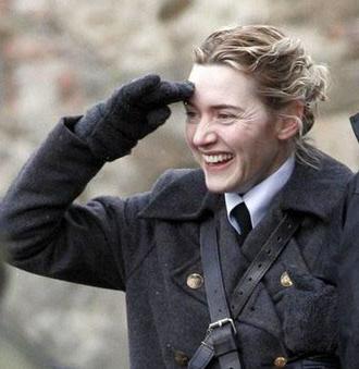 Winslet, Holocaust, dan Ironi Oscar Hollywood
