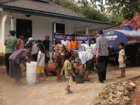 Solopeduli, Kirim Bantuan Air ke Wonogiri