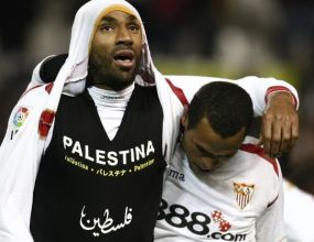 Selebrasi Kanoute Mendukung Palestina