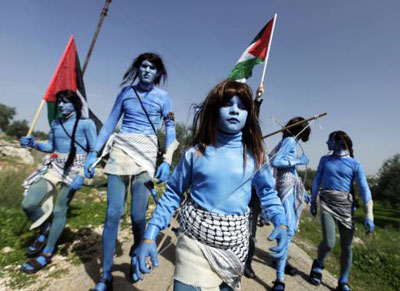 Demo "Avatar" Menentang Tembok Apartheid Israel
