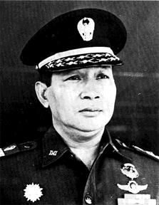 Senjakala Kekuasaan: Antara Soeharto dan Soekarno (Tamat)