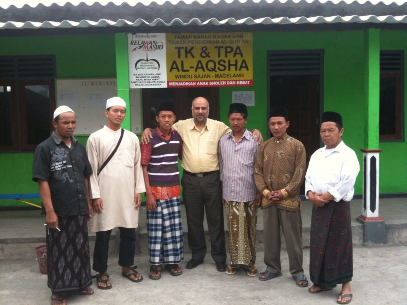 Safari Tarawih Bersama Imam dari Palestina