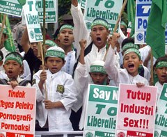 MUI dan FUI Sesalkan Sikap DPR Mengulur Pengesahan RUU Pornografi