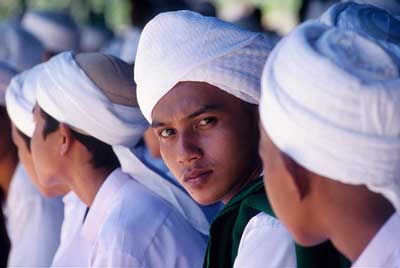 Bukan Pasukan,Tapi Pengertian yang Dibutuhkan di Thailand Selatan