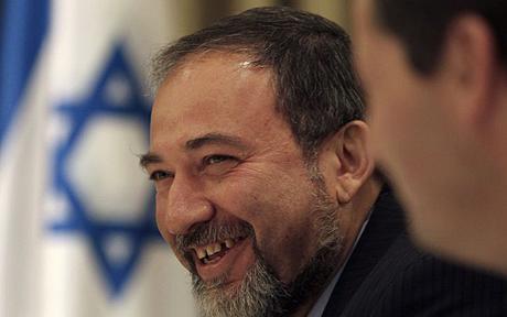 Lieberman, Hantu Menakutkan Buat AS dan Eropa