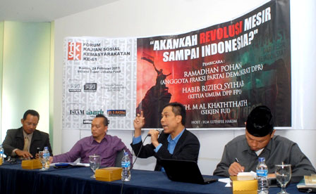 Diskusi FKSK "Akankah Revolusi Mesir Sampai ke Indonesia?"