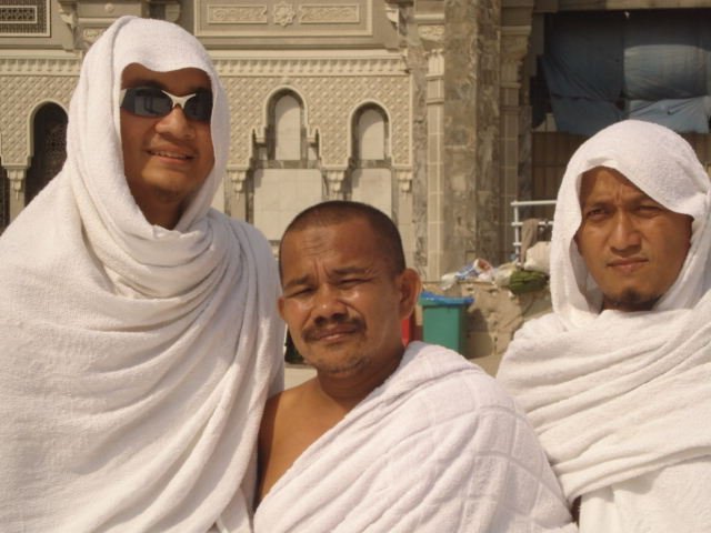 Foto: Dokumen Pribadi Adam Saat Menunaikan Umroh Tahun 2008