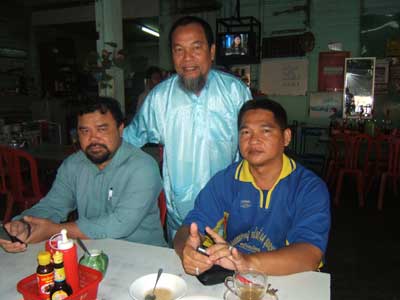 Antara Narathiwat dan Kelantan