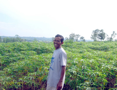 Menganyam Angan di Tanah Trans
