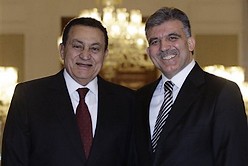 Mubarak : Mendukung Abbas Menguasai Gaza