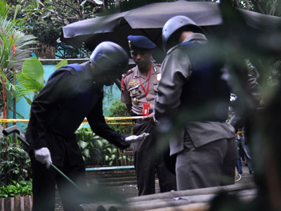 “Paket Bom” Pejuang Khilafah Di Fitnah?