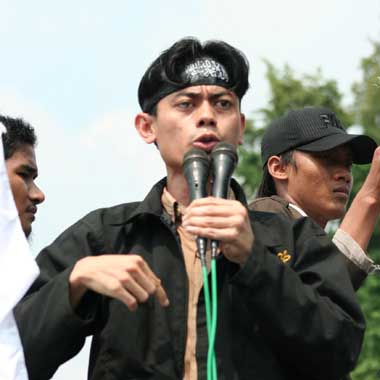 BKLDK Mendesak SBY Kirim Tentara &amp; Dukung Penegakkan Khilafah 