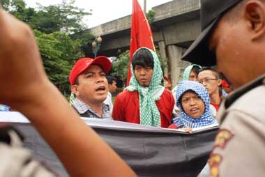 Aksi Mengecam Zionis Israel di Balai Kota DKI Jakarta