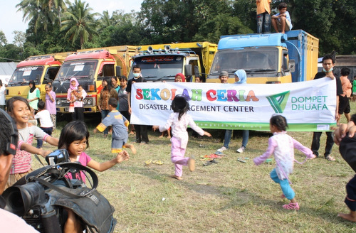 Aksi Tim Relawan Dompet Dhuafa di Merapi