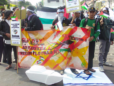 FSLDK Jogja “Menyambut” kedatangan SBY dengan Isu Palestina 