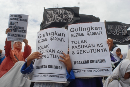 HTI: Kecam Khaddafi dan Menolak Invasi