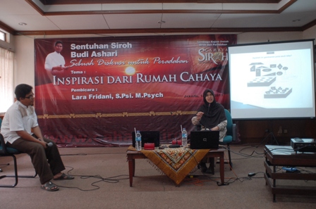 Budi Ashari: "Ada Sekolah Islam Yang Tidak Membebankan Hafalan Qur’an"