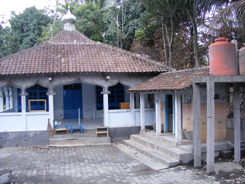 Menyampaikan Amanah ke Merapi
