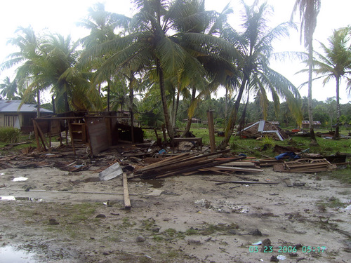 Korban Tsunami Mentawai Dapat Bantuan Rakyat Gaza