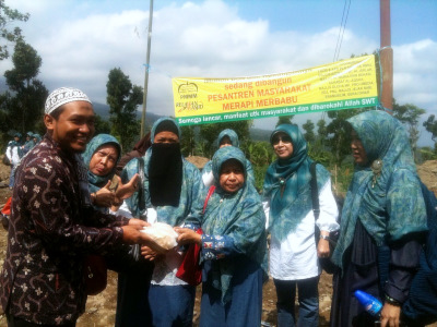 Majlis Taklim Al-Ishlah dan RMI Tour Dakwah di Merapi