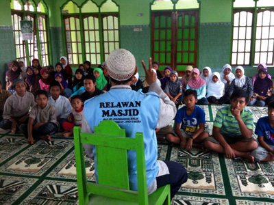 RMI Mengadakan Training Motivasi Jelang UN di Lereng Merapi