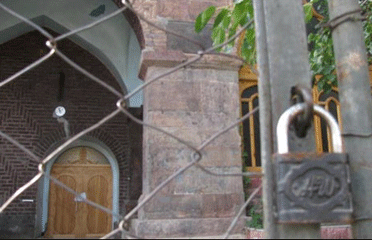 Muslim Azerbaijan: Ditutupnya Masjid Kami